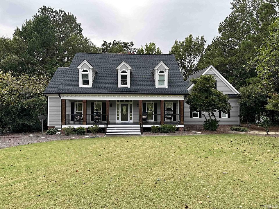 1st image of 18 Lafoy Dr