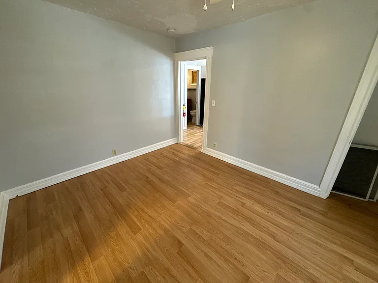 59 Cooper Ave #1F — Photo 9