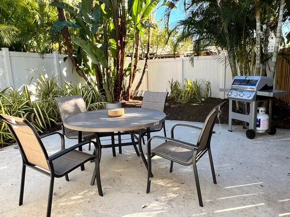 1930 9th St, Sarasota, FL 34236