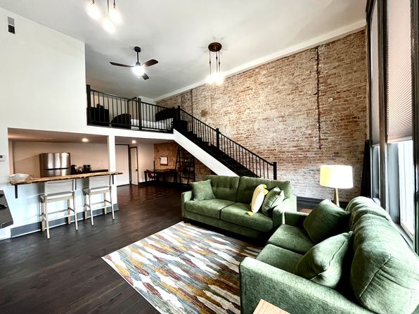 33 N Paint St #214