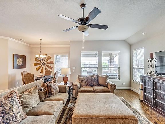 2nd image of 6936 Finch Dr