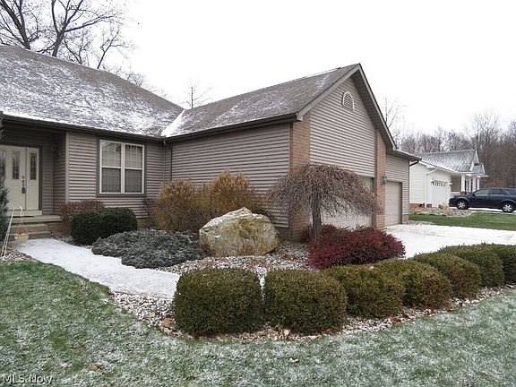 3rd image of 2539 Forest Springs Dr SE