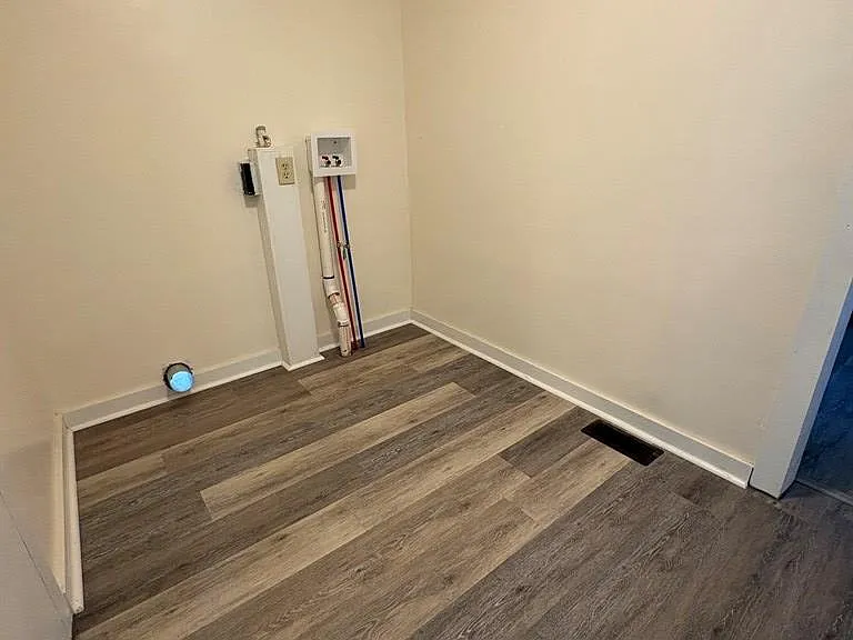 1058 Campbell Run Rd — Photo 17