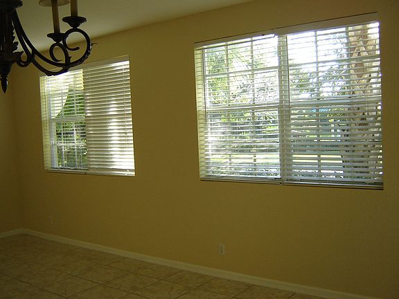 5th image of 4801 N Wickham Cir Unit B