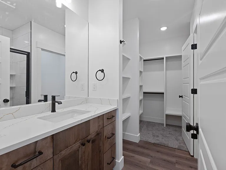 656 Jeanine Dr — Photo 61