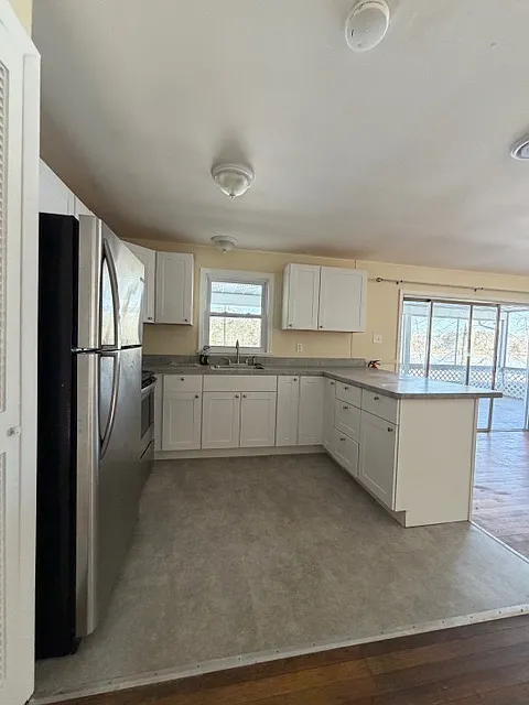 2 bed, 1000 sqft, $1,550 — Photo 3
