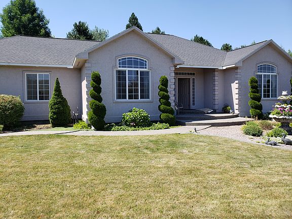 2nd image of 308 S Manzanita Ct