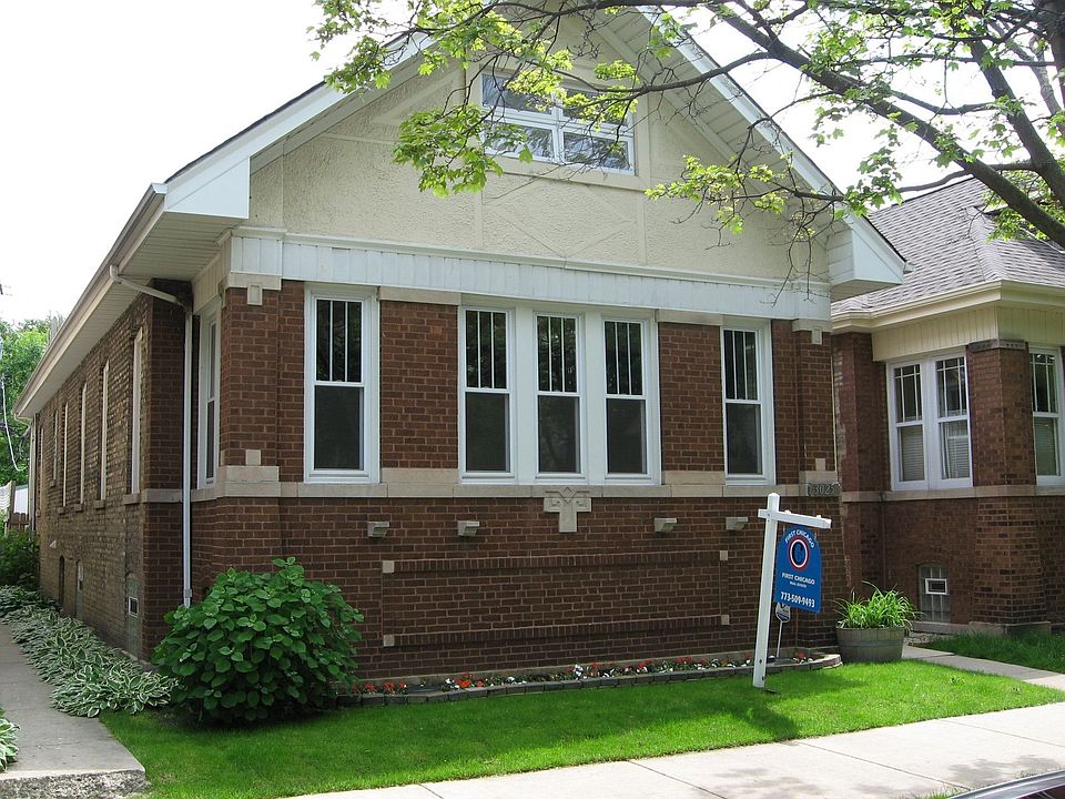 1st image of 3025 W Eastwood Ave