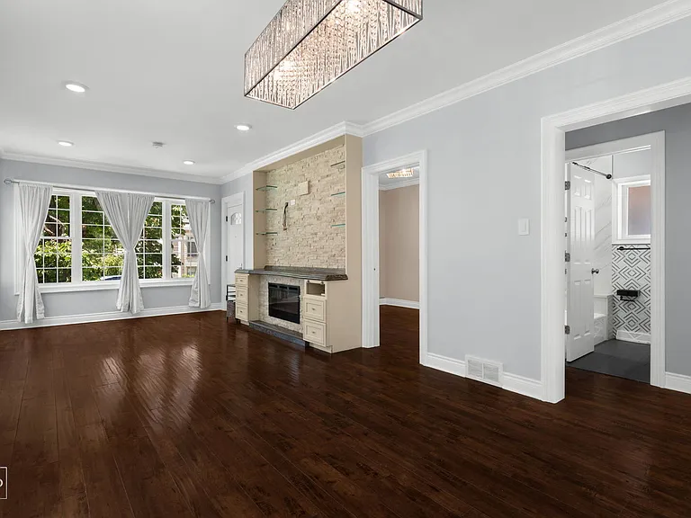 1327 Euclid Ave — Photo 6