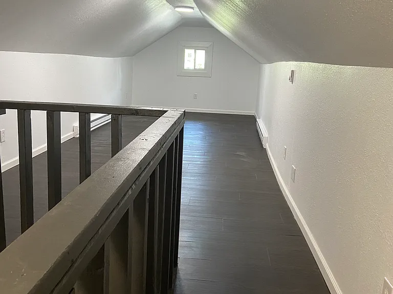 2555 Oak Grove Pl — Photo 5