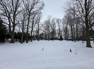 1636 Freeport Rd, North East, PA 16428