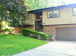 795 Algona Ave, Elgin, IL 60120