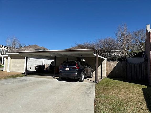 3rd image of 22 Bluebird St