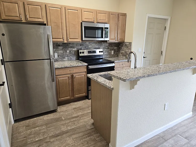 430 W Pikes Peak Ave #302 — Photo 6