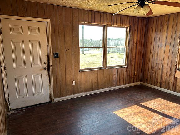 5th image of 148 Windy Hill Dr