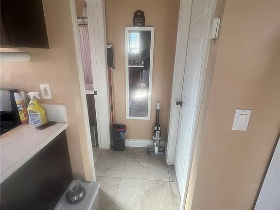3rd image of 2000 W 54th St