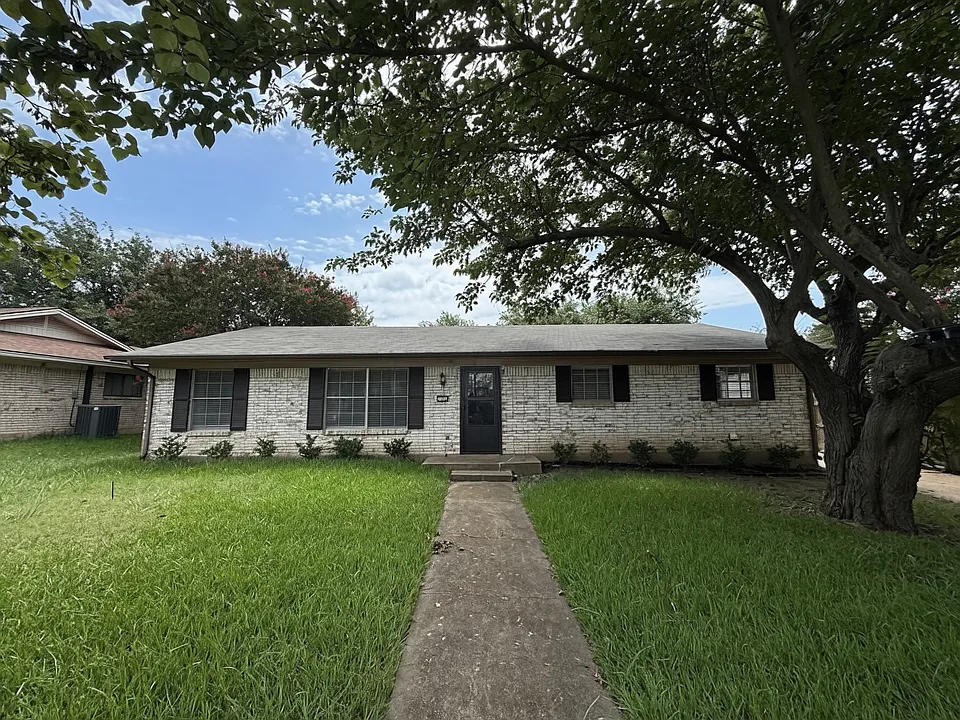 3113 Northridge Dr