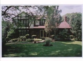 2660 Thorntree Dr, Pittsburgh, PA 15241