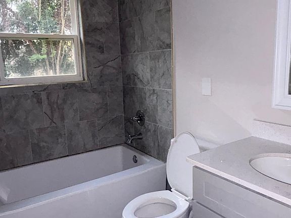 4th image of 1425 Walls Ln