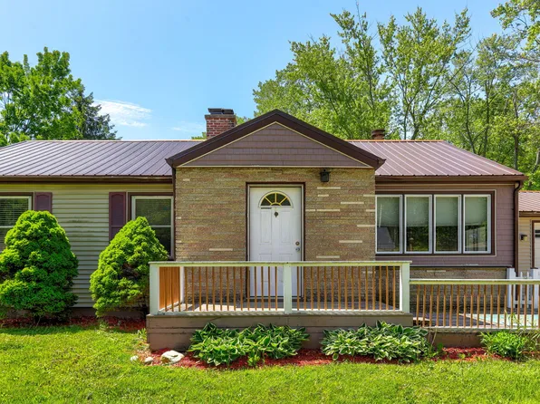 74219 Lambert Dr, South Haven, MI 49090