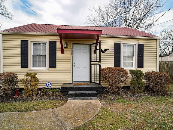 3rd image of 3209 Harlin Dr