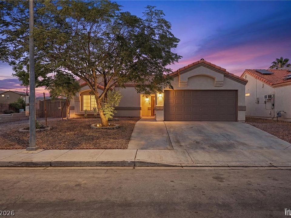 1st image of 3624 W Colton Ave