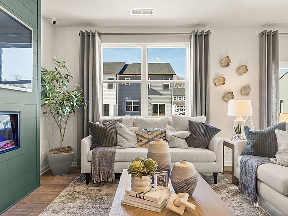 4th image of 1733 Harper Lily Ln