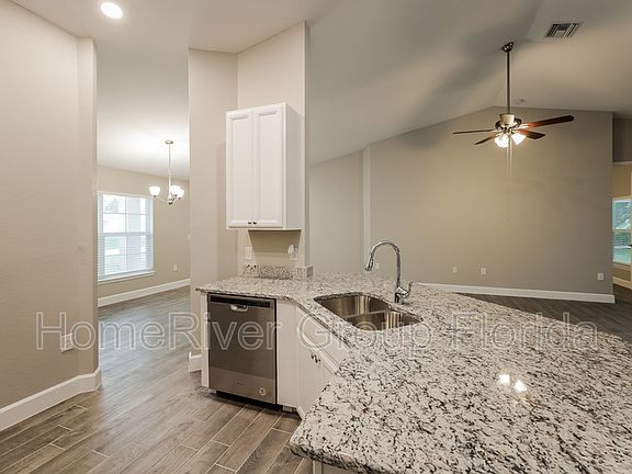 5th image of 2506 22nd St W Unit 11