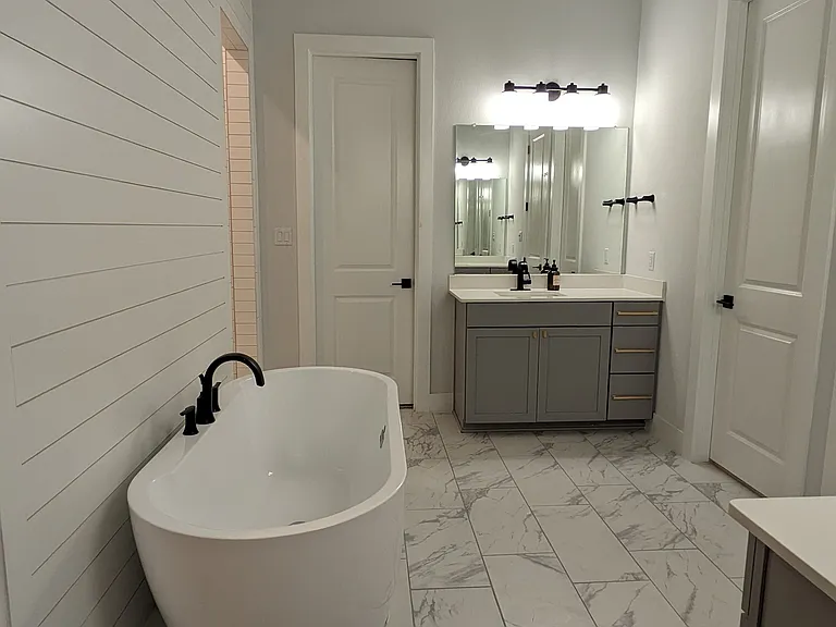472 Cortaro Dr — Photo 18