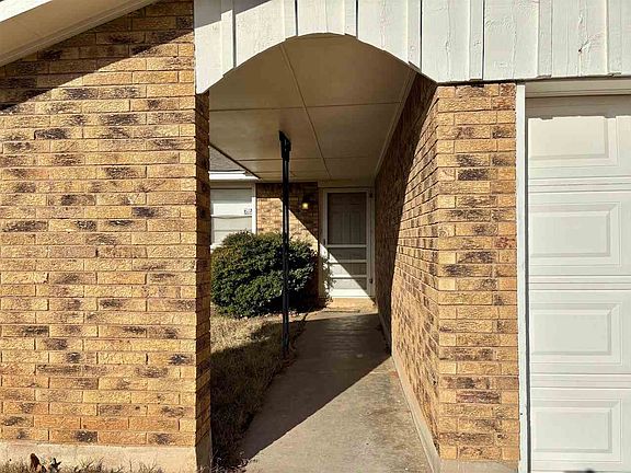 2nd image of 5648 NW Beechwood Dr