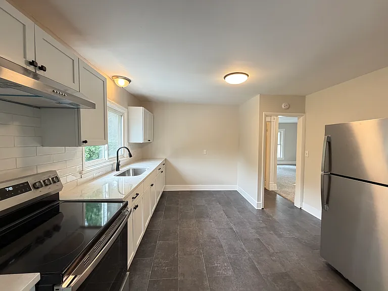 320 Chestnut St #2 — Photo 7