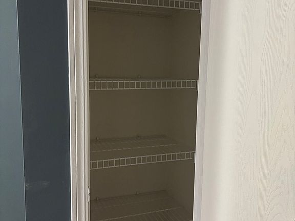 4th image of 4647 Cadmus Dr