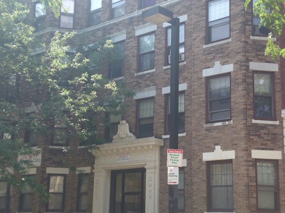 2nd image of 109 Saint Stephen St APT 10