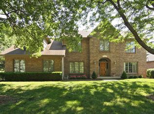 2215 Deerwood Pkwy, Greenwood, IN