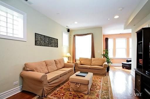 2nd image of 5006 N Winchester Ave APT 3E