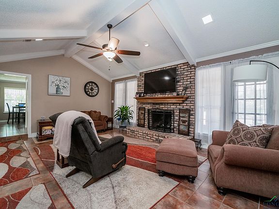 5th image of 1824 Northwood Ct