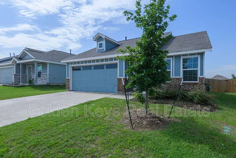 3 bed, 2.0 bath, 1534 sqft, $1,950 — Photo 2