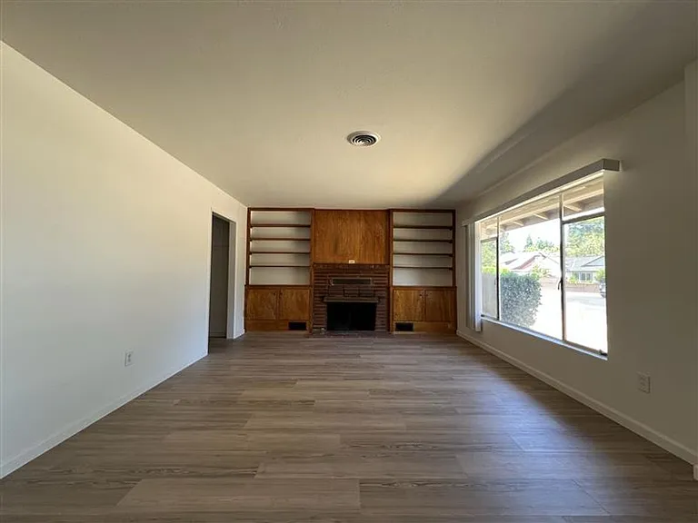 715 Natoma St — Photo 2