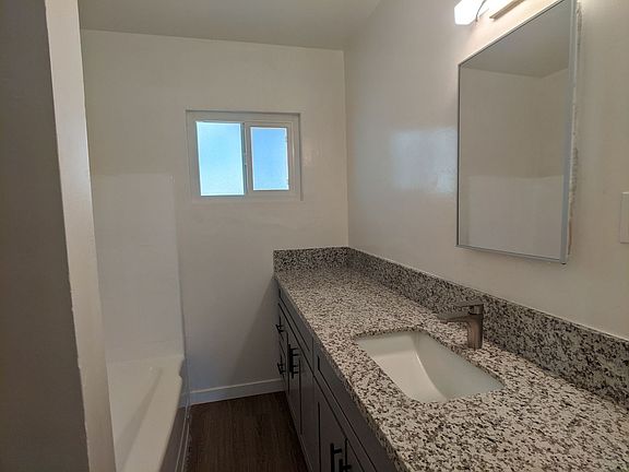 4th image of 3554 Brenton Ave APT A