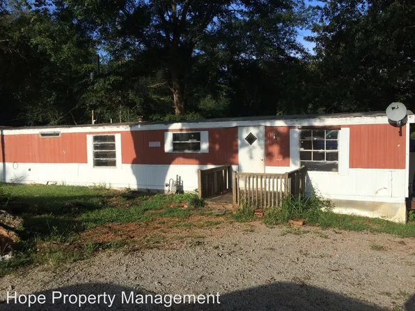 112 Arnold St, Grantville, GA 30220