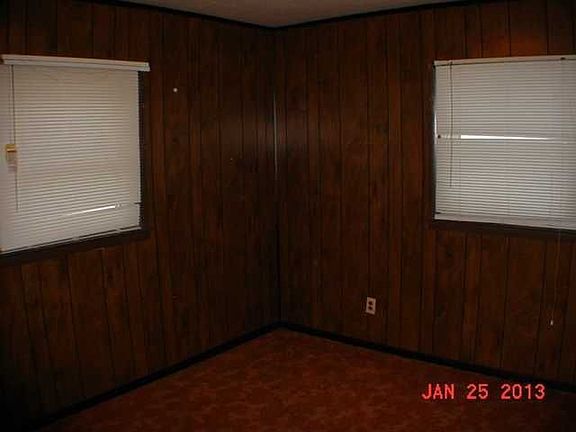 5th image of 144 W Saginaw St