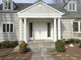 6005 Roseland Dr, Rockville, MD 20852