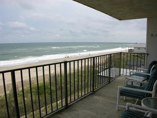 2 bed, 1056 sqft, $2,495 — Photo 3