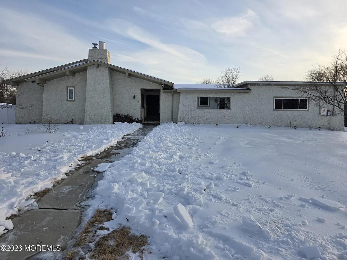 Building Photo - 930 Fairview Dr