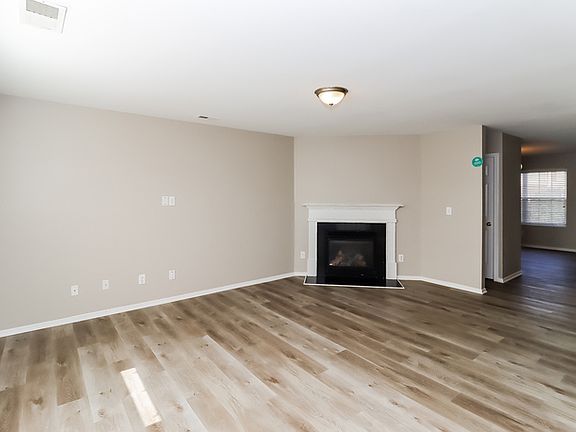 4th image of 9623 Bayview Pkwy