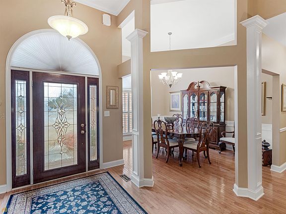 3rd image of 115 Crown Springs Dr