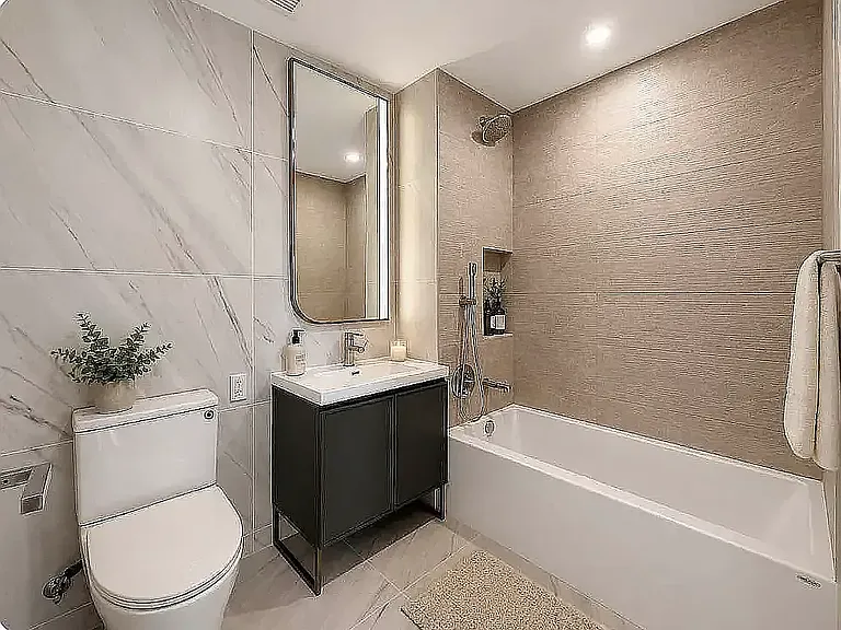 960 Franklin Ave #462 — Photo 5