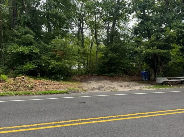 57 Clubhouse Rd, Browns Mills, NJ 08015
