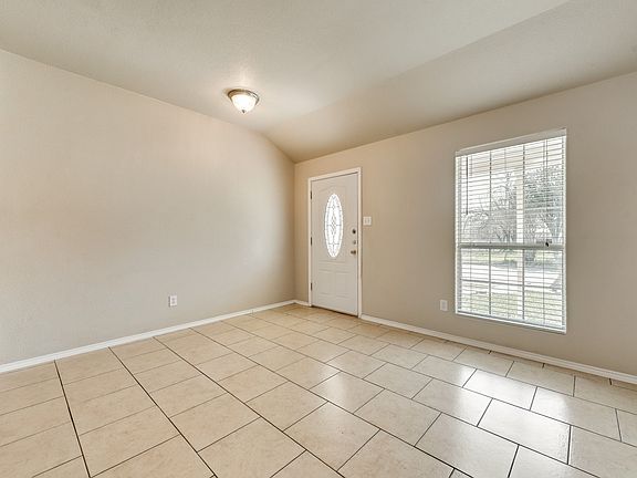 3rd image of 9635 Brierwood Ln