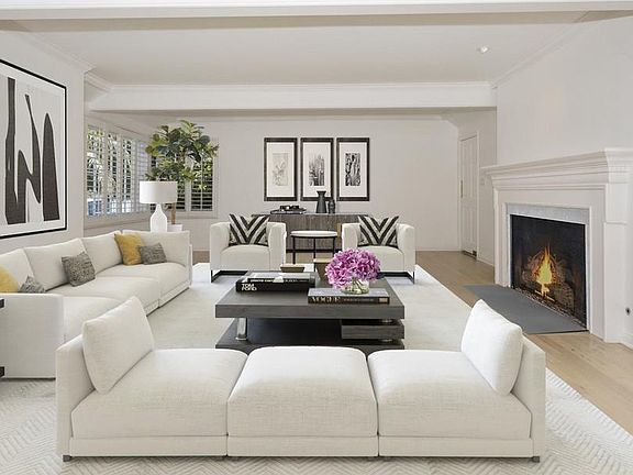 2nd image of 523 Chapala Dr